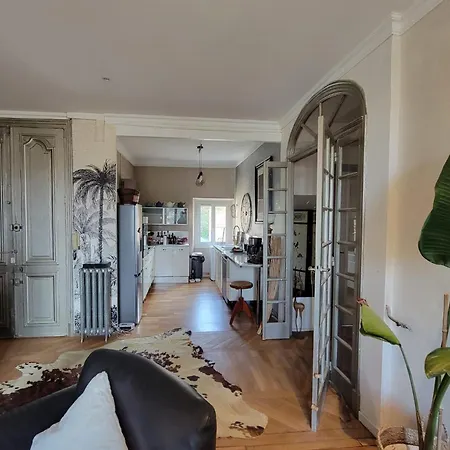 Les Iles D'or הייר